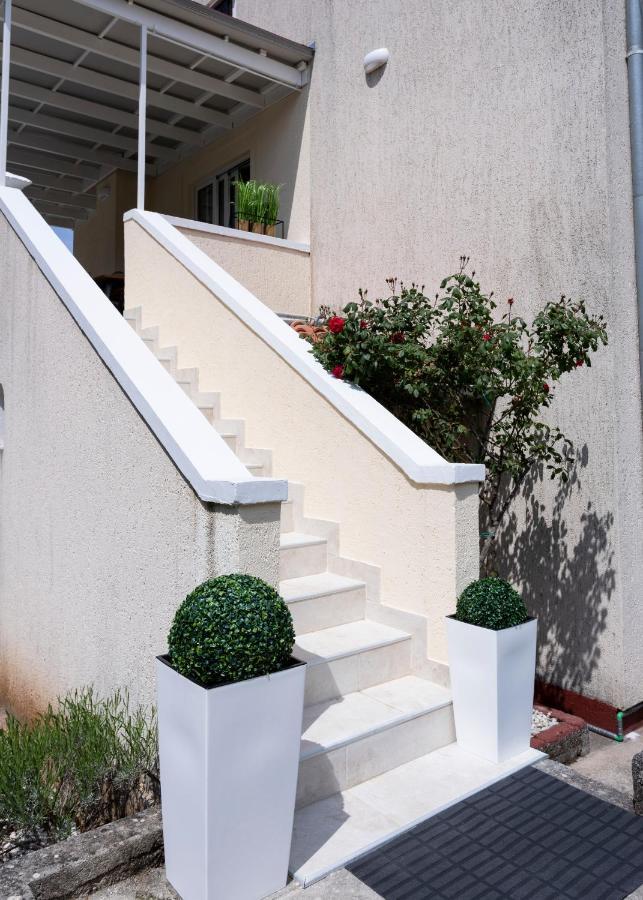 Luxury Mantinela Apartment Malinska Exterior foto